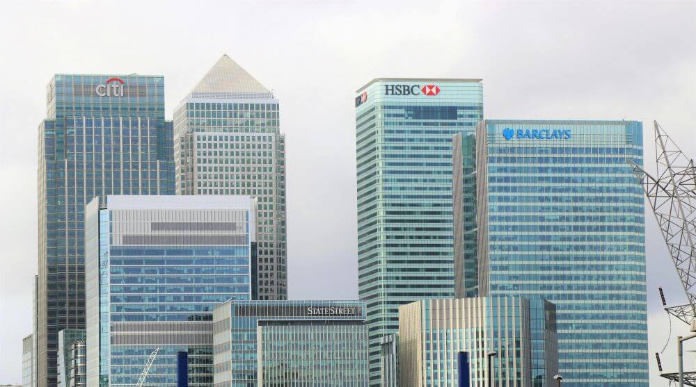 Can Traditional Institutions Compete with On-Chain Lending