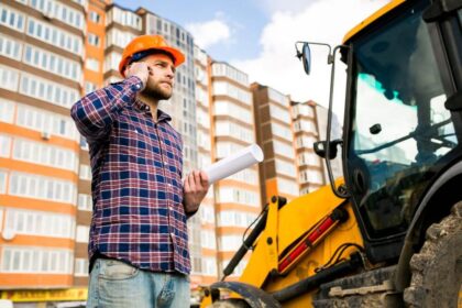 How Compact Excavators Can Reduce Labor Costs on Job Sites